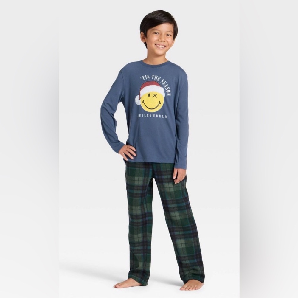 SmileyWorld Kids Blue and Green Pajama Set